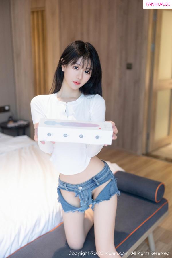   [XiuRen]高清写真图 2023.06.30 No.7010 幼幼 清纯美腿第39张图片